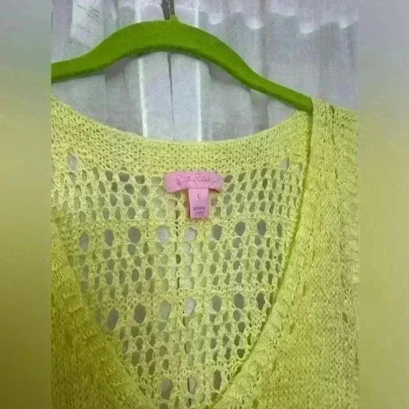 Lilly Pulitzer large lightweight Fringe Sunshine Yellow Tank Sweater Item# 2Z - Picture 2 of 4
